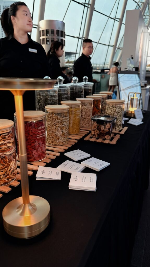 mobile tea appreciation bar