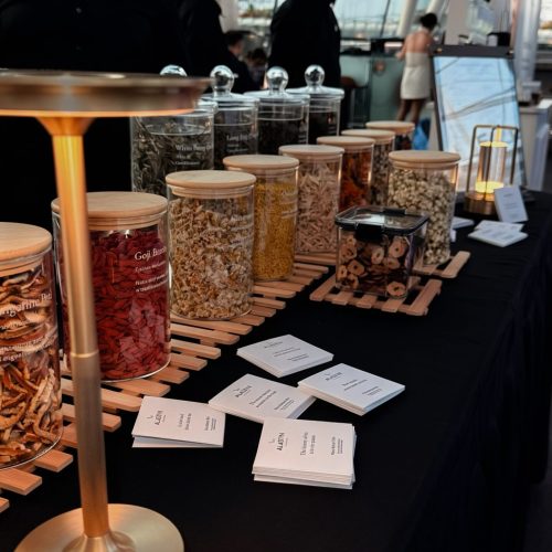 mobile tea appreciation bar